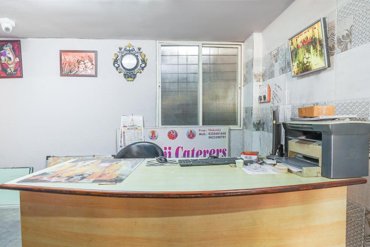 Oyo Flagship 70264 Hotel Vrindavan Mangvadi Kültér fotó
